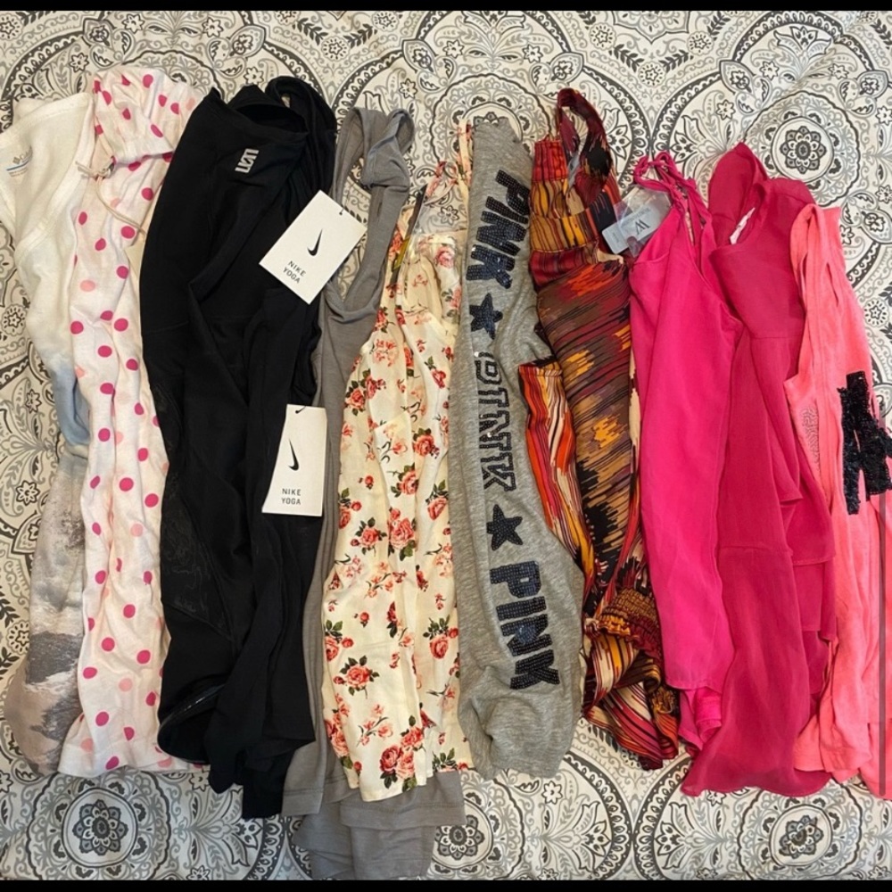 Women’s Clothing Mystery Box - Picture 4 of 5